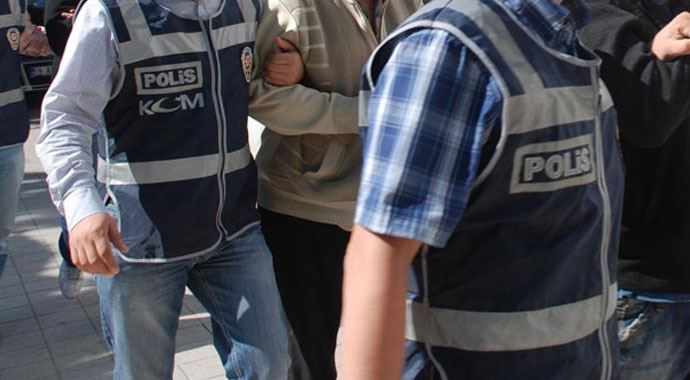 İstanbul'da 21 polis gözaltında! İstanbul'da 21 polis gözaltında!