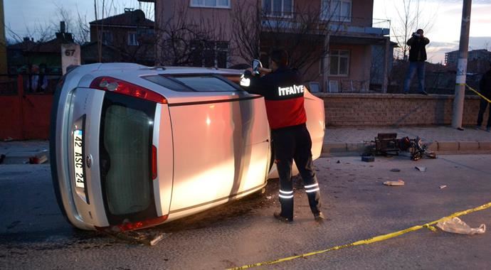 Konya'da otomobil elektrikli bisiklete çarptı, 1 ölü var Konya'da otomobil elektrikli bisiklete çarptı, 1 ölü var