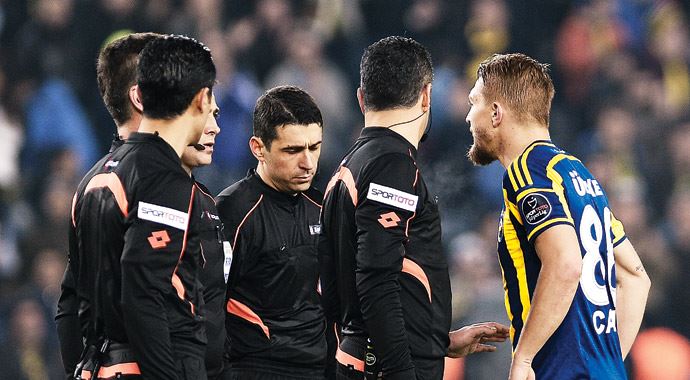 Bülent Yıldırım, 'Caner Erkin bizi aşağıladı' Bülent Yıldırım, 'Caner Erkin bizi aşağıladı'