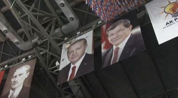 AK Parti İstanbul kongresinde Erdoğan sürprizi! AK Parti İstanbul kongresinde Erdoğan sürprizi!