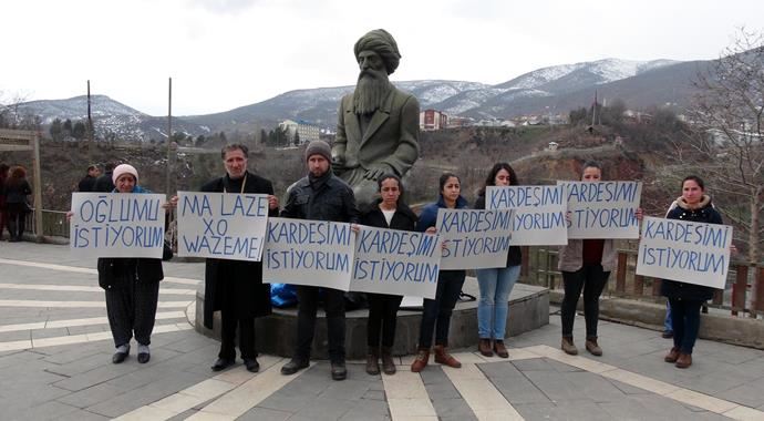 Oğlu PKK'ya katılan anne 6 çocuğunu da alıp bakın ne yaptı!