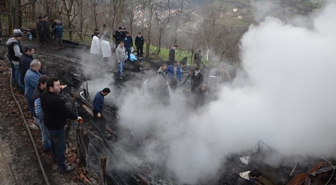 Kastamonu'da yaşlı çiftin feci ölümü! Kastamonu'da yaşlı çiftin feci ölümü!