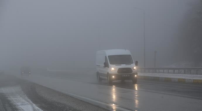 Bolu Dağı'nı sise büründü Bolu Dağı'nı sise büründü