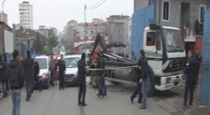İstanbul'un göbeğinde silahlı kavga