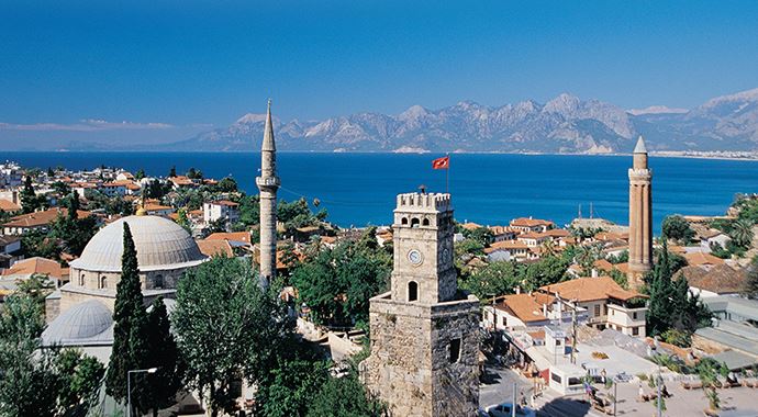 Rus turistlerin kimlikle girişine turizmcilerden destek