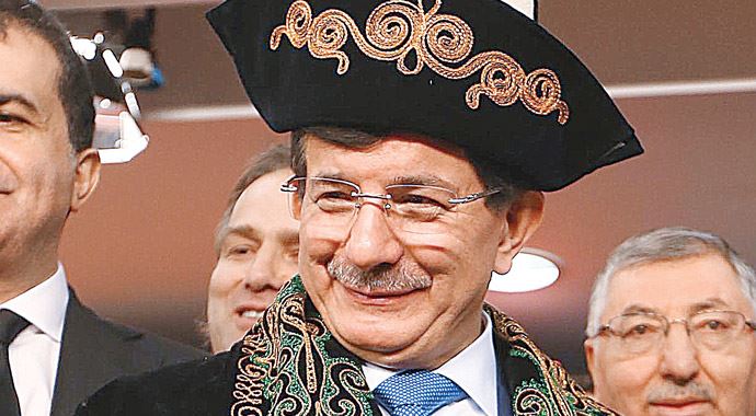 Hoca tarih dersi verdi: Rehberim Dede Korkut