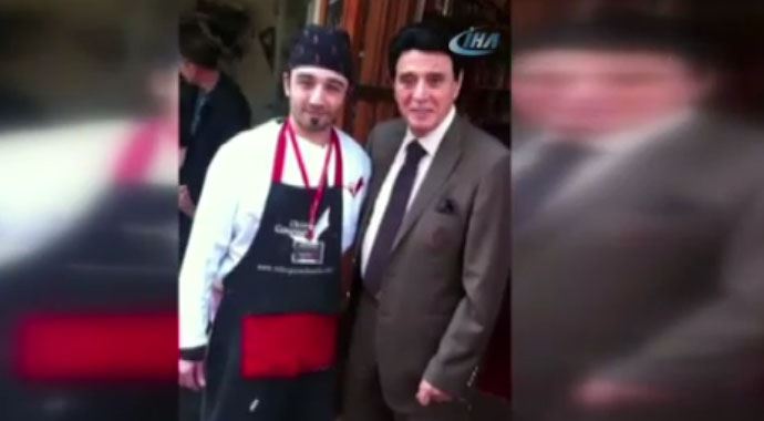 Erol Büyükburç, mahalle kasabında görüntülendi