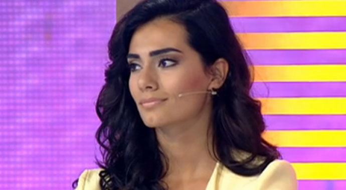 Nur Bozar'ın o klipte oynadığı ortaya çıktı Nur Bozar'ın o klipte oynadığı ortaya çıktı