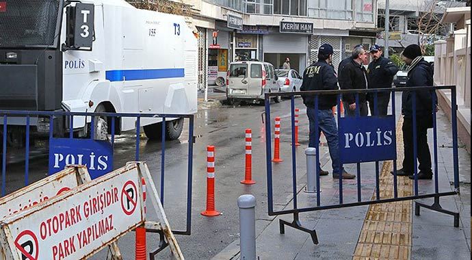 Sivas merkezli 18 ilde "paralel yapı" operasyonu: 10 gözaltı Sivas merkezli 18 ilde "paralel yapı" operasyonu: 10 gözaltı