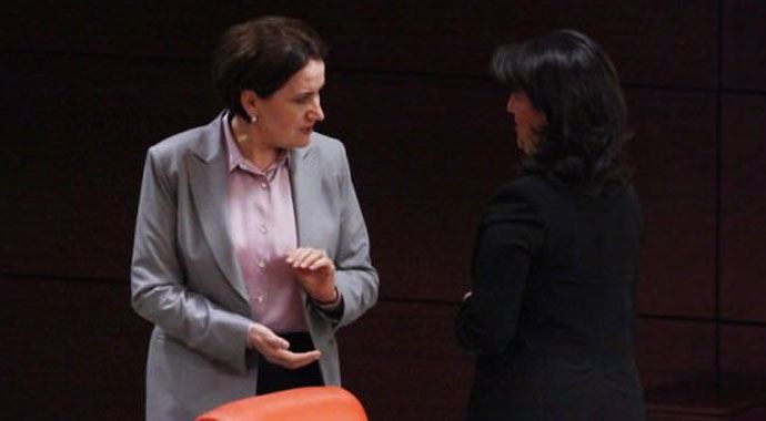 HDP&#039;den MHP&#039;li Meral Akşener&#039;e ilginç sözler