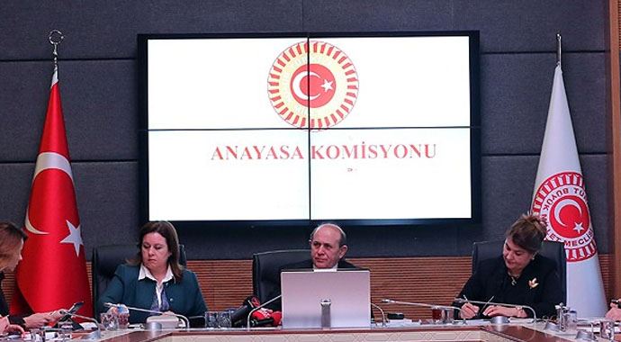 &#039;Parti kapatma&#039; değişikliği komisyondan geçti