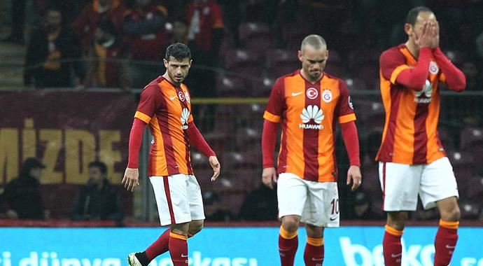 Rekortmen Sneijder 2 haftadır karavana atıyor Rekortmen Sneijder 2 haftadır karavana atıyor