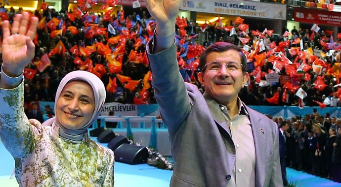 Başbakan Davutoğlu: ''Kimse kadınlık onurunu çiğneyemeyecek' Başbakan Davutoğlu: ''Kimse kadınlık onurunu çiğneyemeyecek'