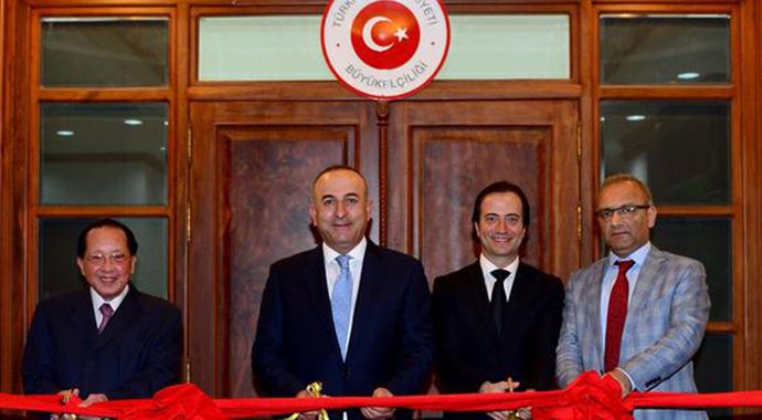 Dışişleri Bakanı Çavuşoğlu Kamboçya'da 