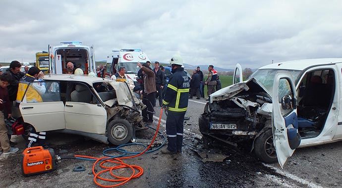 Yozgat'ta trafik kazası: 2 ölü Yozgat'ta trafik kazası: 2 ölü