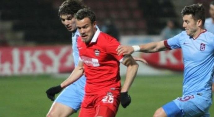 Ligde tüm maçlarda forma giyen oyuncu Ligde tüm maçlarda forma giyen oyuncu