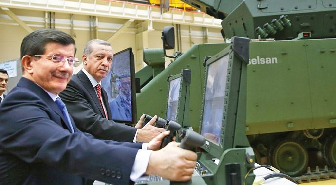 Davutoğlu: Çevremiz dağılırken biz güçleniyoruz Davutoğlu: Çevremiz dağılırken biz güçleniyoruz