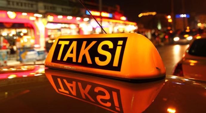 Taksiyle göçmen kaçakçılığı! Taksiyle göçmen kaçakçılığı!