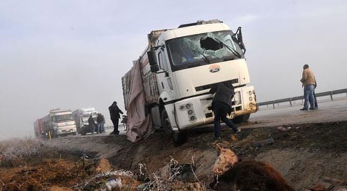 Kocaeli'nde kamyon kazası kötü sonuçlandı!