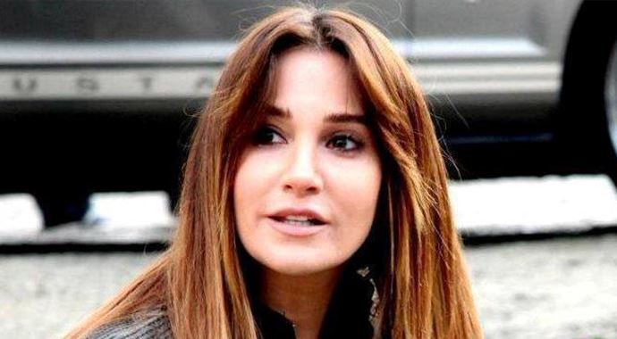 Rojda Demirer kaza geçirdi Rojda Demirer kaza geçirdi