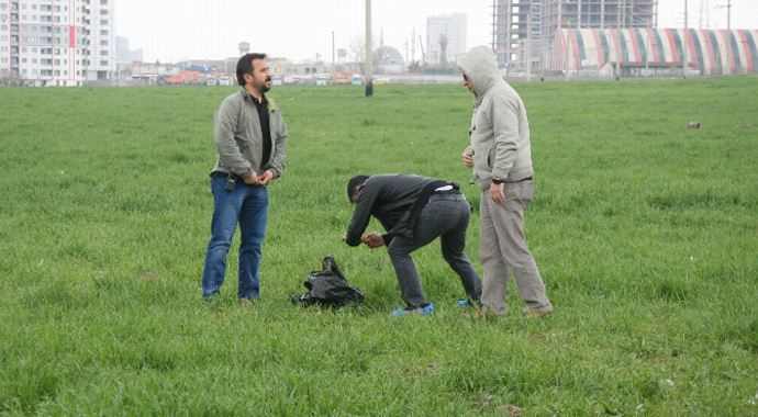 Diyarbakır'da vahşet! Hurdacı poşetten sarkan organı görünce... Diyarbakır'da vahşet! Hurdacı poşetten sarkan organı görünce...