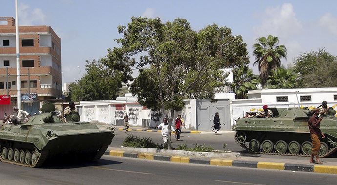 Aden&#039;de şiddetli çatışmalar: 4 ölü, 10&#039;dan fazla yaralı