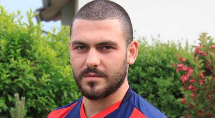 Genç futbolcu kansere yakalandı Genç futbolcu kansere yakalandı