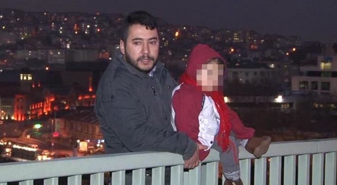Haliç Köprüsü'nde korkutan intihar girişimi Haliç Köprüsü'nde korkutan intihar girişimi
