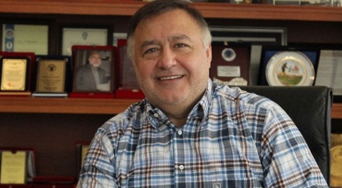 Güllüoğlu, 'Teşekkür ödülü bekliyoruz' Güllüoğlu, 'Teşekkür ödülü bekliyoruz'