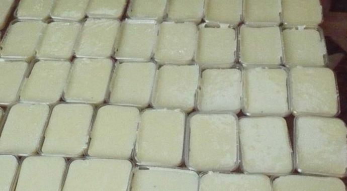 Arı kekini yiyen anne oğul yoğun bakımda Arı kekini yiyen anne oğul yoğun bakımda