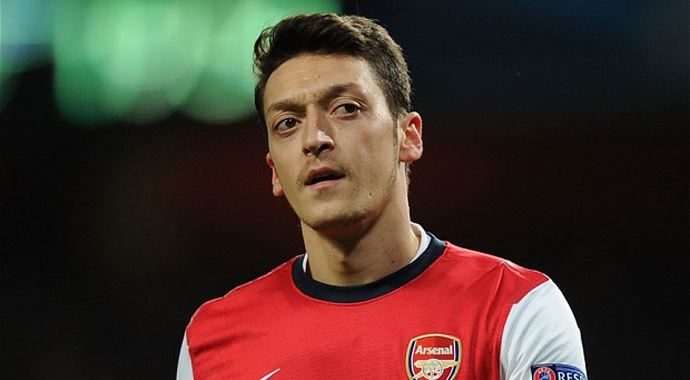 Mesut Özil&#039;de olay hareket, Maç yerine bara gitti!