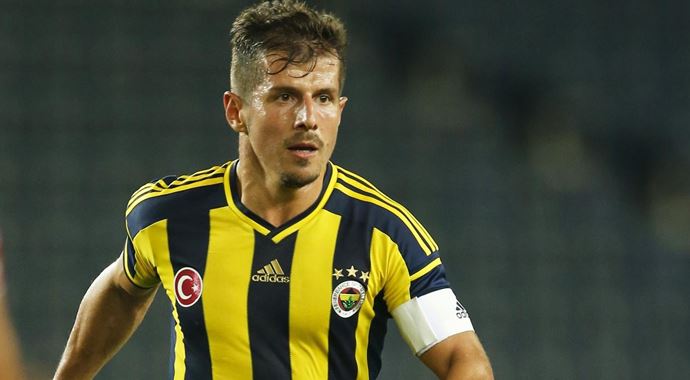 Emre Belözoğlu'na sürpriz teklif Emre Belözoğlu'na sürpriz teklif