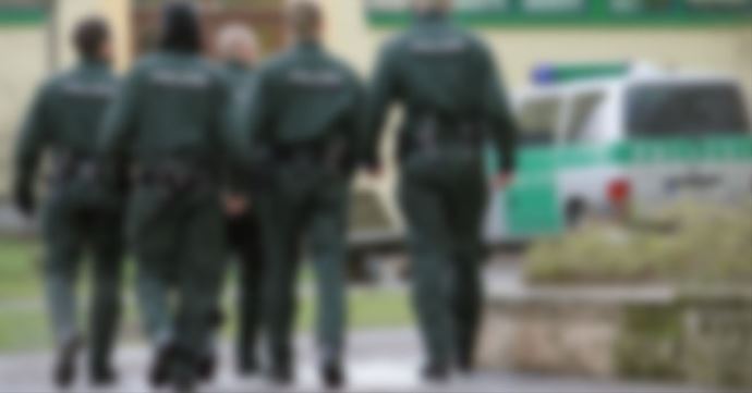Banka soyguncusu polis çıktı