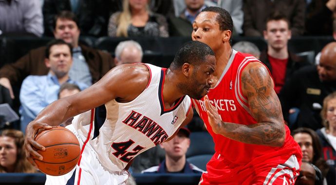 Houston Rockets ile Atlanta Hawks kozlarını paylaştı Houston Rockets ile Atlanta Hawks kozlarını paylaştı