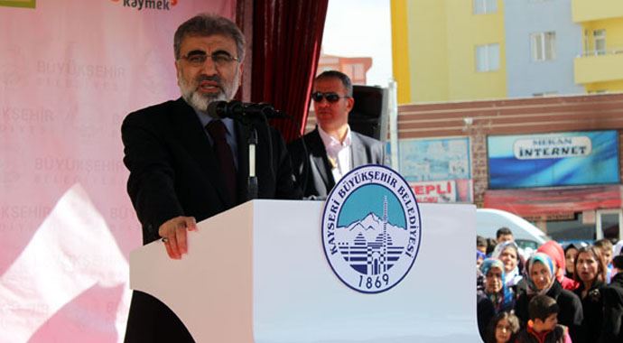 Bakan Yıldız'dan gençlere öneri Bakan Yıldız'dan gençlere öneri