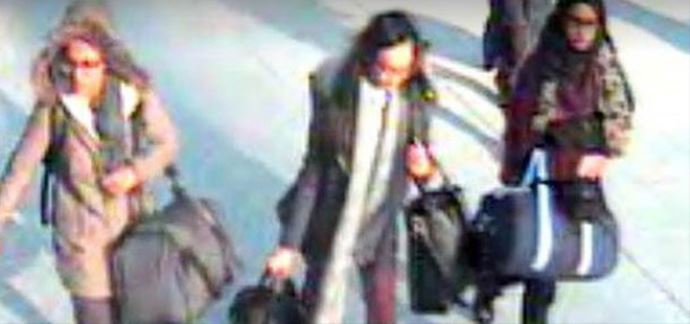 Aileler İngiliz polisini suçladı Aileler İngiliz polisini suçladı