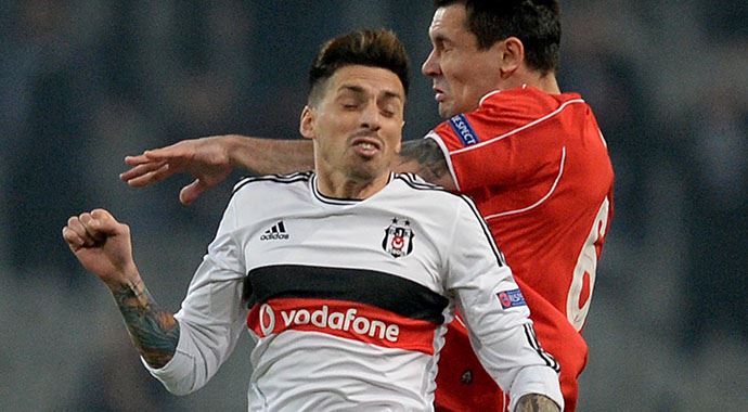 Beşiktaş'ta Sosa şoku! İşte son durumu Beşiktaş'ta Sosa şoku! İşte son durumu