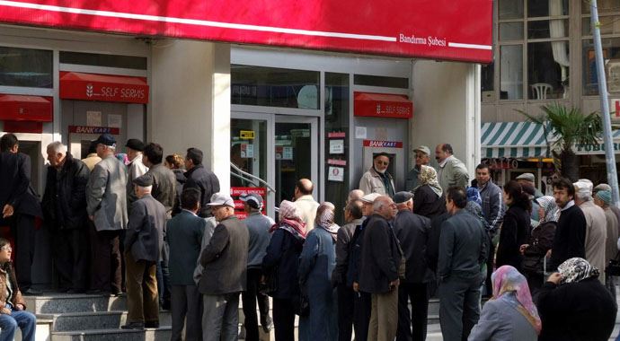 Emekli maaşlarına düzenleme gelecek mi? Emekli maaşlarına düzenleme gelecek mi?