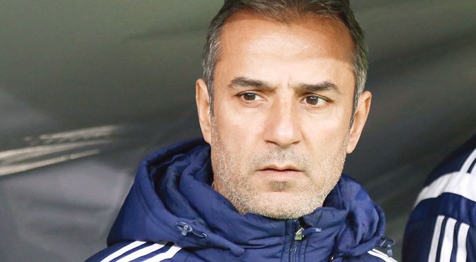 İsmail Kartal, Rize'de sürpriz 11 hazırlığı içinde İsmail Kartal, Rize'de sürpriz 11 hazırlığı içinde