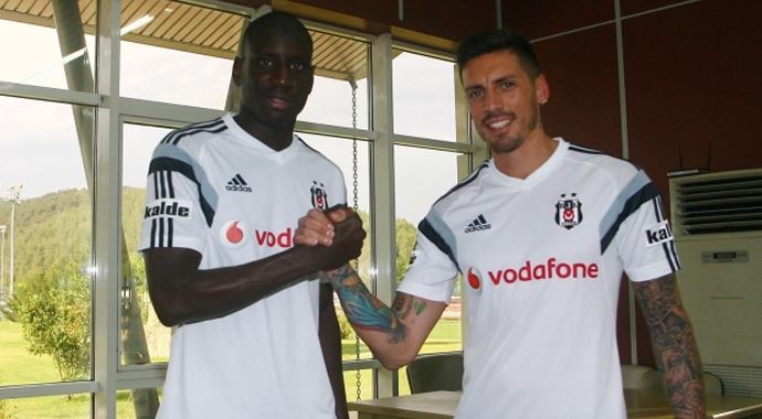 Demba ba'nın eli ayağı, Sosa! Demba ba'nın eli ayağı, Sosa!