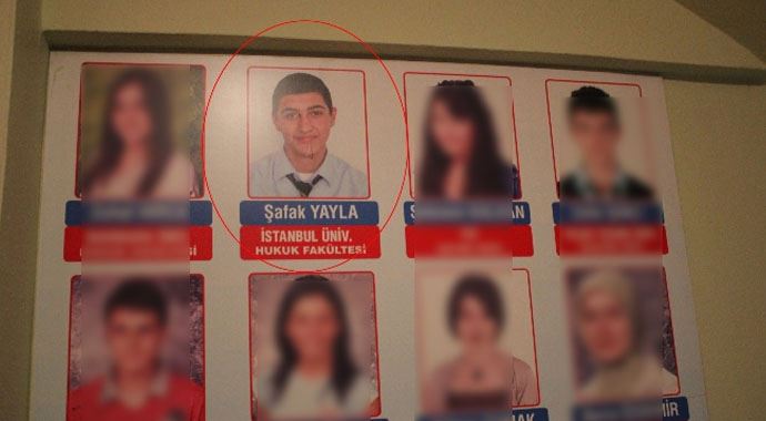 Savcıyı öldüren terörist dershanenin şeref kürsüsündeymiş Savcıyı öldüren terörist dershanenin şeref kürsüsündeymiş