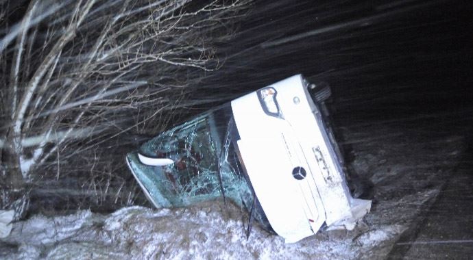 Eskişehir-Kütahya yolunda feci kaza: 13 yaralı Eskişehir-Kütahya yolunda feci kaza: 13 yaralı