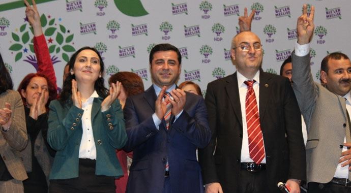 Demirtaş, '7 Haziran akşamı sandıklar açıldığında...' Demirtaş, '7 Haziran akşamı sandıklar açıldığında...'