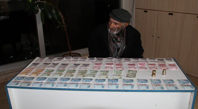 Dilencinin üzerinden bakın kaç lira çıktı? Dilencinin üzerinden bakın kaç lira çıktı?