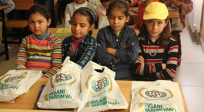 İHH, 62 bin Suriyeli öğrencinin eğitimine katkı sağlıyor İHH, 62 bin Suriyeli öğrencinin eğitimine katkı sağlıyor