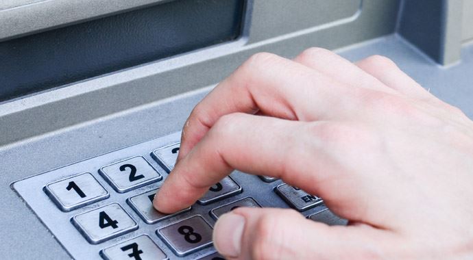 Bankadan para çekerken dikkat! Bankadan para çekerken dikkat!