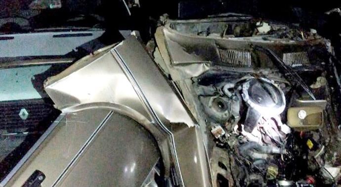 Otomobil 2 araca çarptı, 1 ölü, 1 yaralı Otomobil 2 araca çarptı, 1 ölü, 1 yaralı