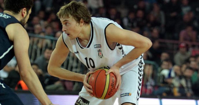 Broekhoff, 2 yıl daha Beşiktaş'ta Broekhoff, 2 yıl daha Beşiktaş'ta