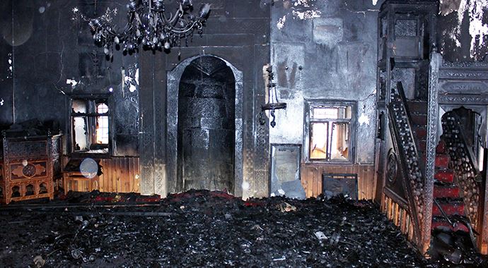Yozgat'ta 156 yıllık cami kül oldu