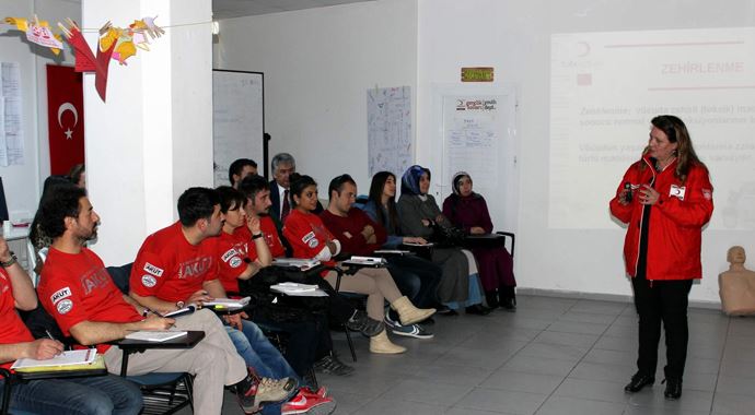 Kızılay, AKUT'a eğitim verdi